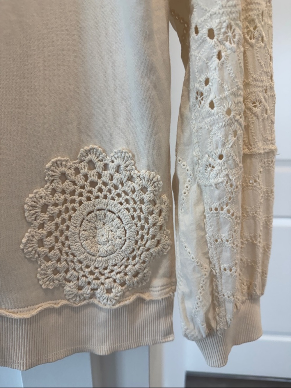 Pilcro Cream Crochet-Appliqué Long-Sleeve Sweatshirt - Picture 8 of 9